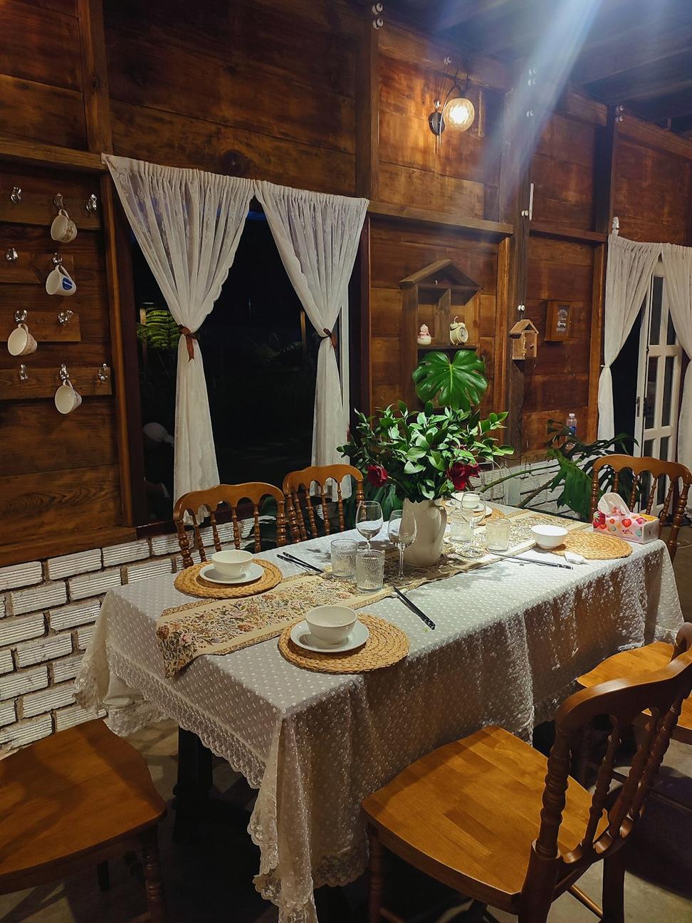 Farm to Table Dining